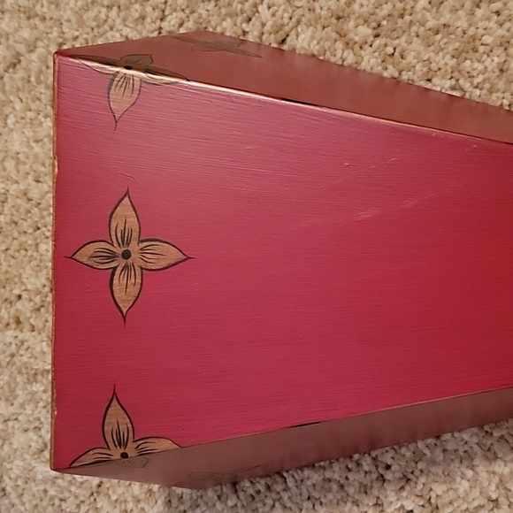 Southern Living at Home Metal Shelf - Picture 3 of 7